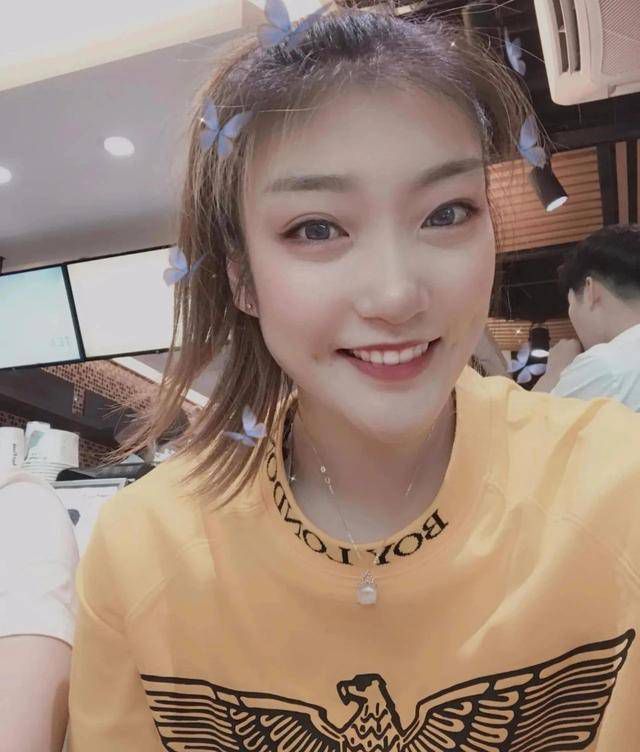 下半场，公牛进攻端哑火，步行者三分3连击轰出16-4的攻击波一举将分差拉开到20分以上，但此后却突然断电，公牛轰出30-6的进攻狂潮反超比分，步行者及时回暖完成16-2重获两位数优势，公牛苦苦追赶无果，最终，步行者120-104击败公牛，客场过关。